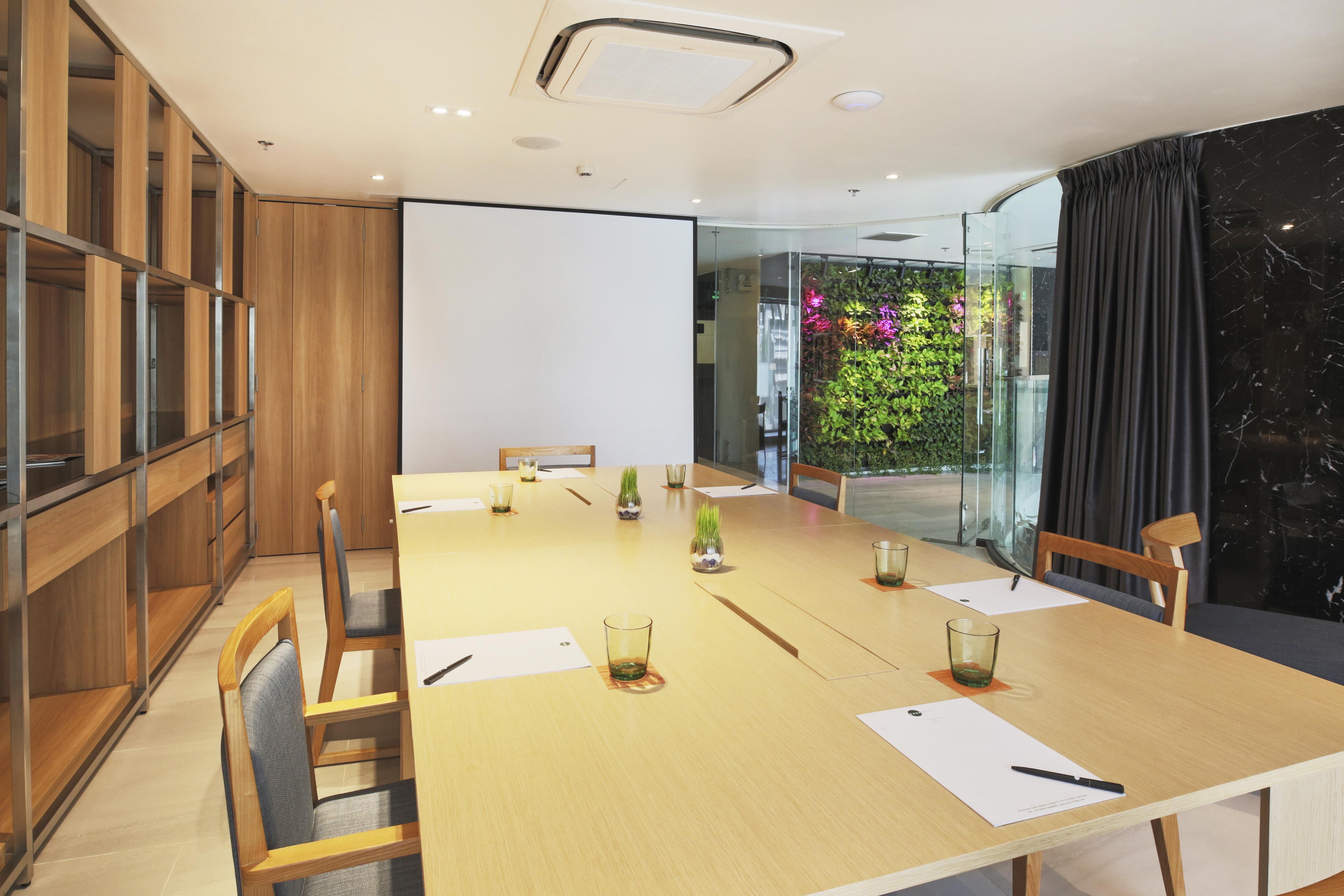 Zazz Urban Ho Chi Minh Hotel Exterior foto