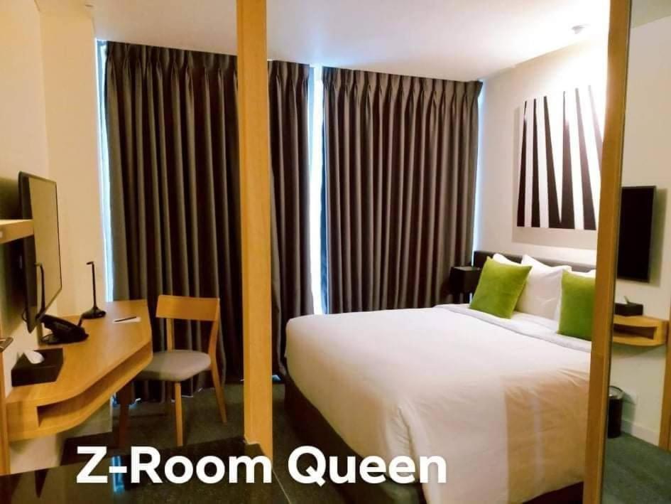 Zazz Urban Ho Chi Minh Hotel Exterior foto